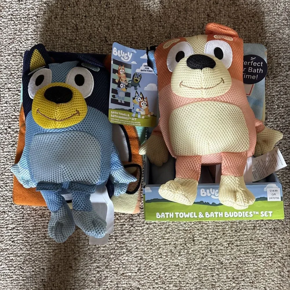 NWT Bluey and Bingo Bath Towel and Bath Buddies Set
